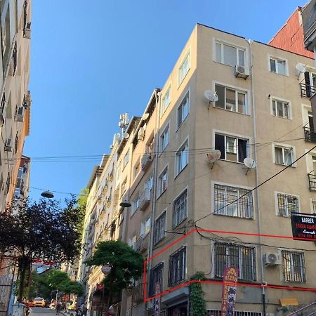 Appartamento Superior Refurbished Flat In The Heart Of Provincia di Istanbul Esterno foto