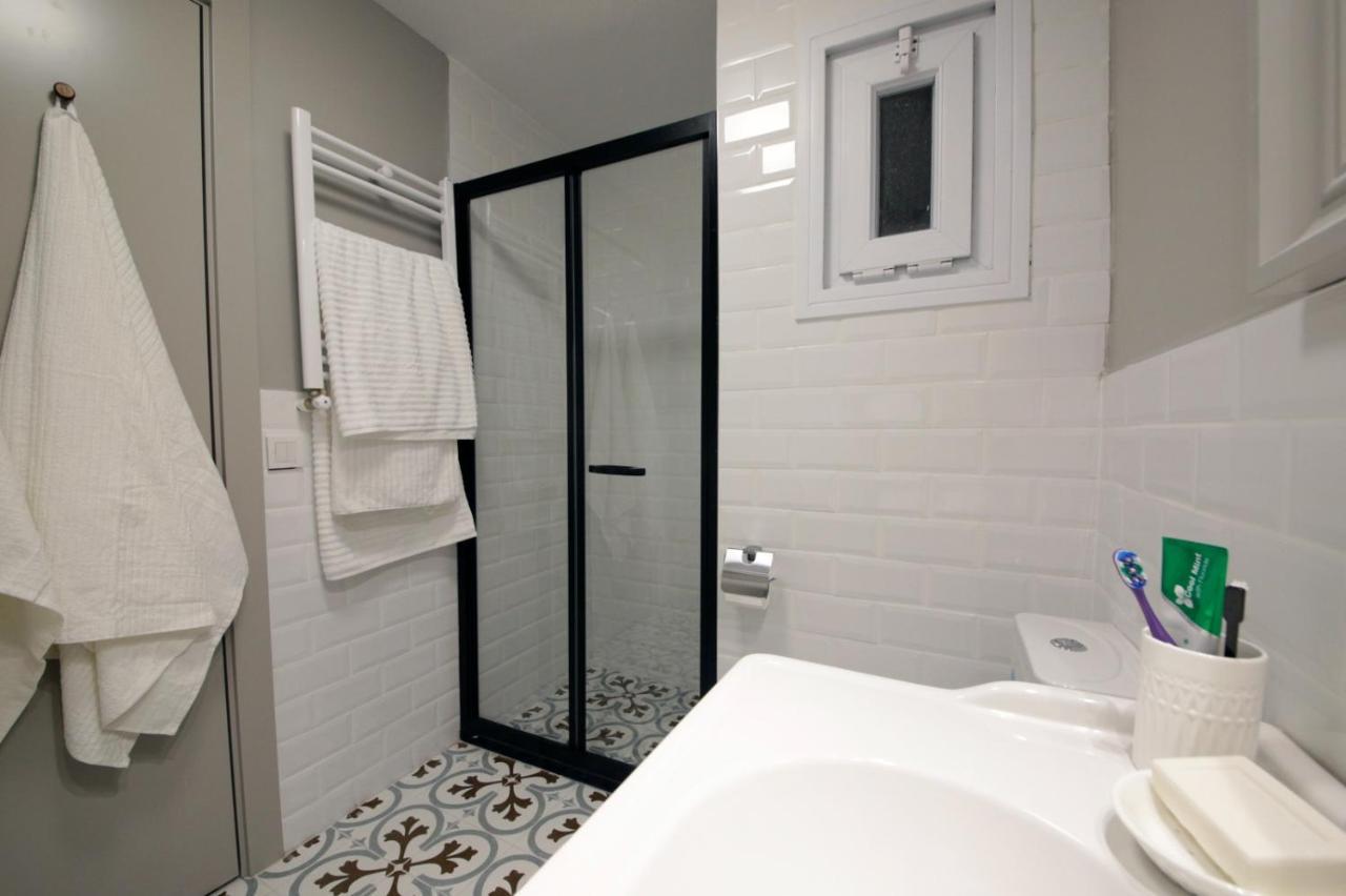 Appartamento Superior Refurbished Flat In The Heart Of Provincia di Istanbul Esterno foto