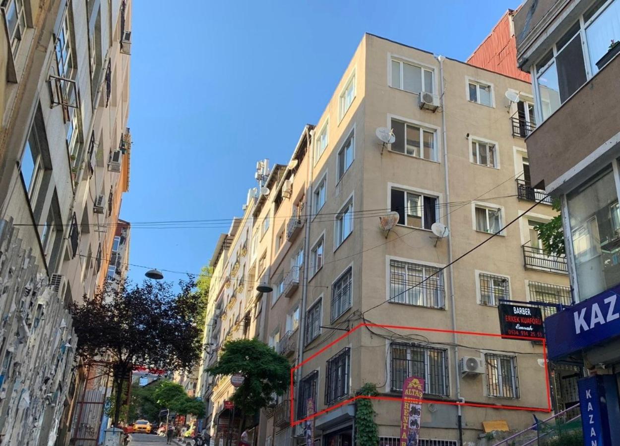 Appartamento Superior Refurbished Flat In The Heart Of Provincia di Istanbul Esterno foto